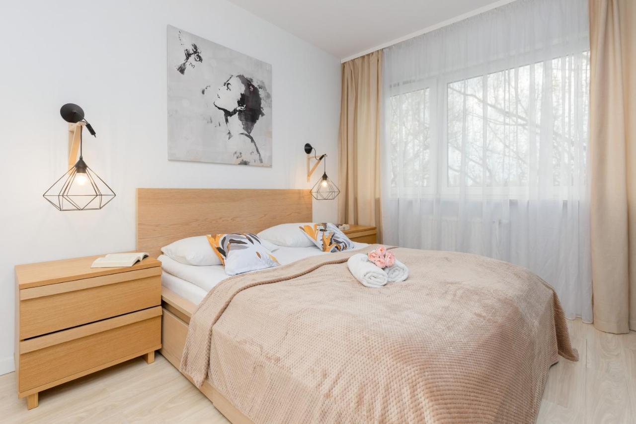 Warsaw Sokolowska One Bedroom Apartament By Noclegi Renters Dış mekan fotoğraf